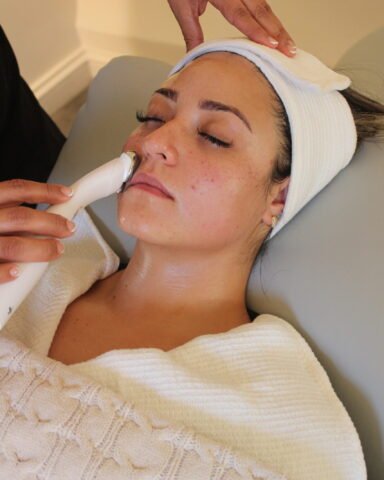 electroestimulación facial mujer